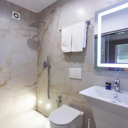 Deluxe At The Bubbles Jacuzzi Hotell 3*