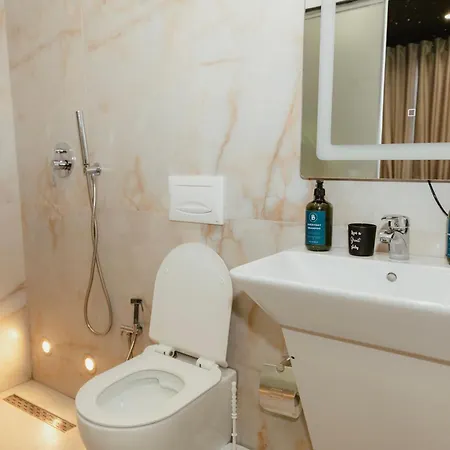 Deluxe At The Bubbles Jacuzzi Hotel