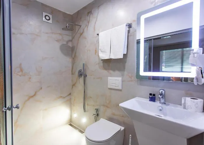 Deluxe At The Bubbles Jacuzzi ホテル 3*